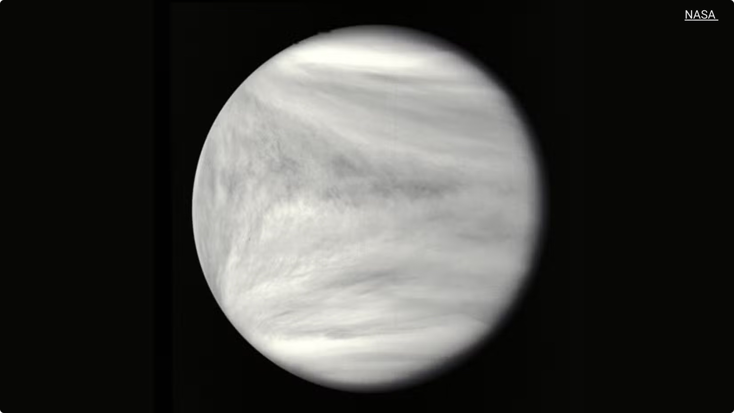 显示金星大气层和浓厚云层的图像